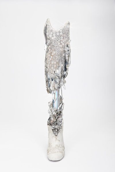 Victoria Modesta's  crystal leg prosthhetic