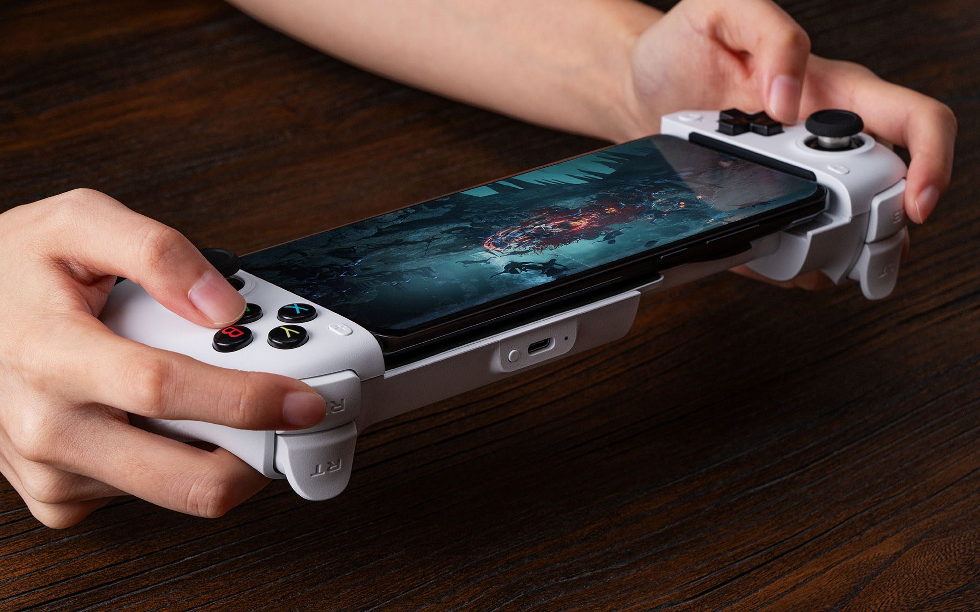 8BitDo Launches Controller Designed for Mobile Gaming