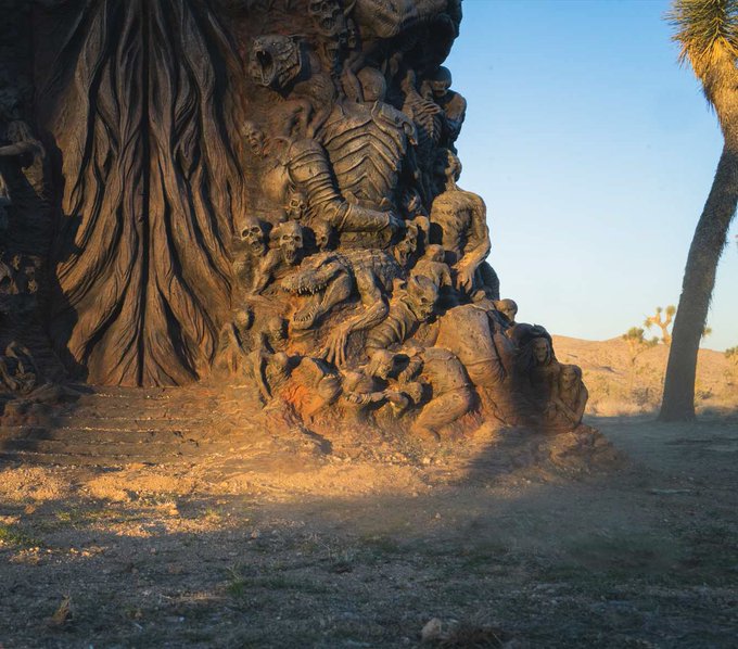 Geoff Keighley Posts Statue in Mojave Desert That Teases… Something